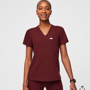 FIGS Catarina One-Pocket Scrub Top - Burgundy